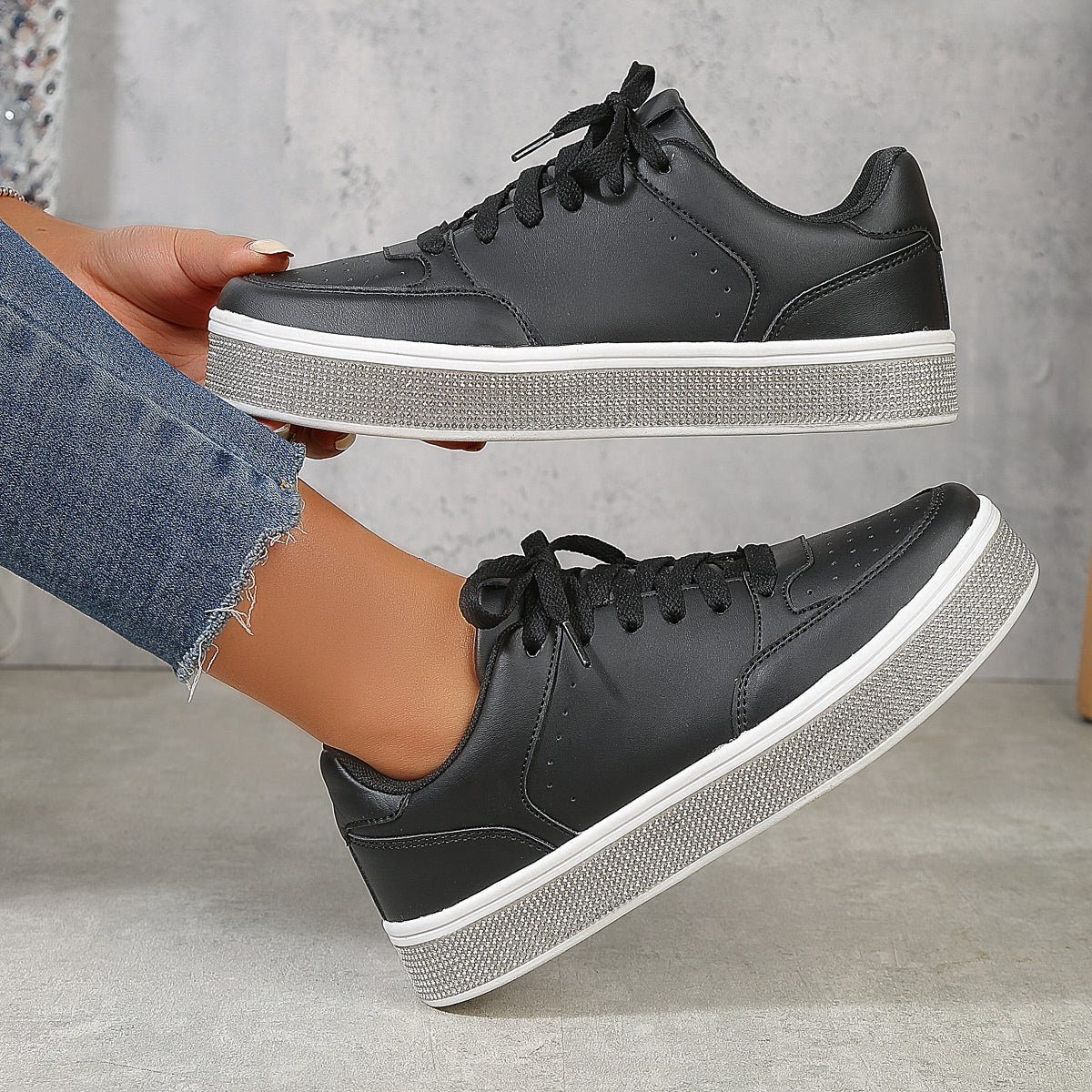 2025 New Grid Style Fashion Trend Multi-functional Comfort Anti-slip Women's Platform Shoes, suitable for outdoor activities and women's casual shoes