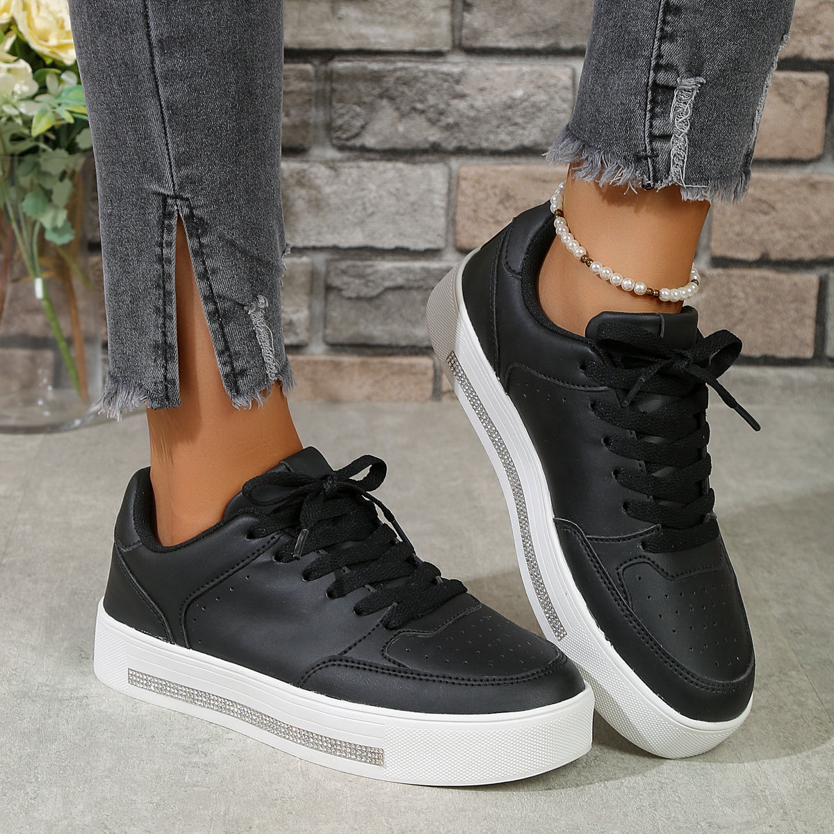 2025 New Grid Style Fashion Trend Multi-functional Comfort Anti-slip Women's Platform Shoes, suitable for outdoor activities and women's casual shoes