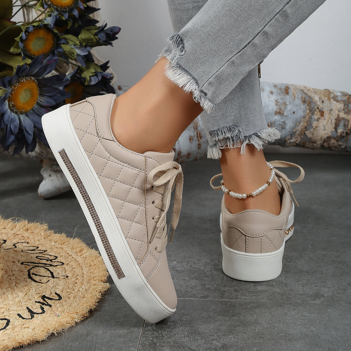 2025 New Grid Style Fashion Trend Multi-functional Comfort Anti-slip Women's Platform Shoes, suitable for outdoor activities and women's casual shoes